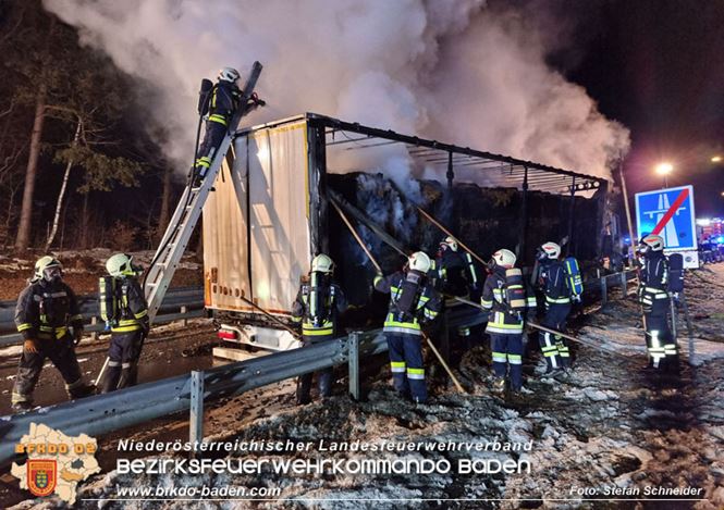 20230208 Lkw Sattelzug in Vollbrand bei Hochstra&szlig;   Foto: Stefan Schneider BFKDO BADEN