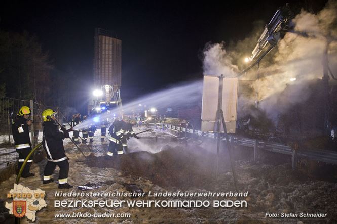 20230208 Lkw Sattelzug in Vollbrand bei Hochstra&szlig;   Foto: Stefan Schneider BFKDO BADEN
