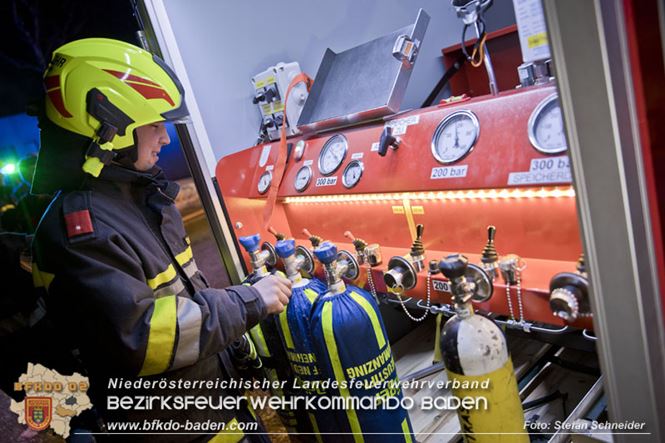 20230208 Lkw Sattelzug in Vollbrand bei Hochstra&szlig;   Foto: Stefan Schneider BFKDO BADEN