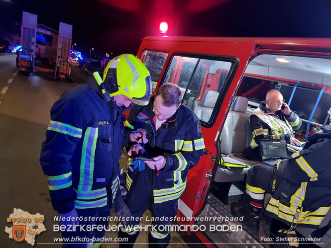 20230218 Groschadensereignis - Menschenrettung (T3) auf der B60  Foto: Stefan Schneider BFKDO BADEN