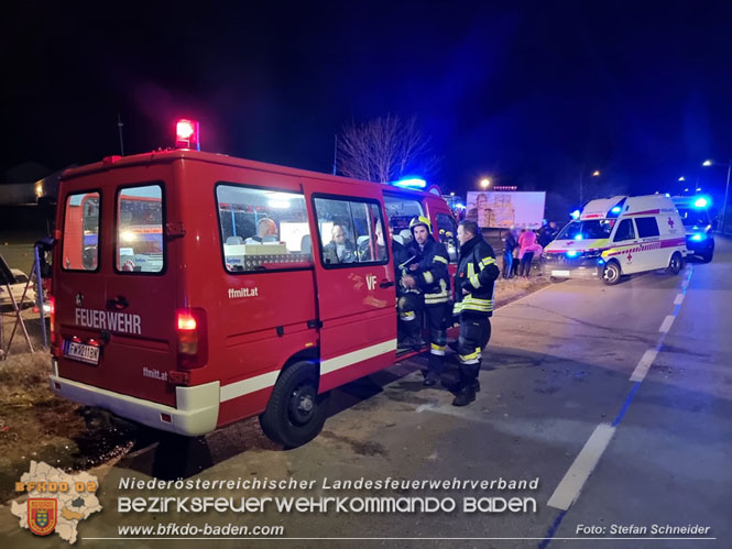 20230218 Großschadensereignis - Menschenrettung (T3) auf der B60 Foto: Stefan Schneider BFKDO BADEN 20230218 Großschadensereignis - Menschenrettung (T3) auf der B60 Foto: Stefan Schneider BFKDO BADEN