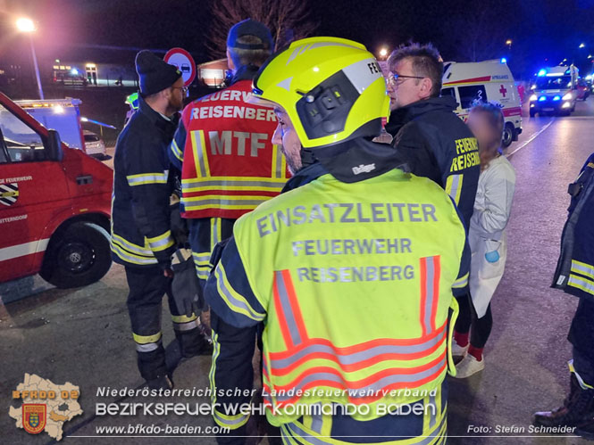 20230218 Großschadensereignis - Menschenrettung (T3) auf der B60 Foto: Stefan Schneider BFKDO BADEN 20230218 Großschadensereignis - Menschenrettung (T3) auf der B60 Foto: Stefan Schneider BFKDO BADEN