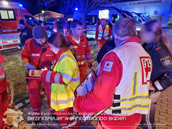 20230218 Groschadensereignis - Menschenrettung (T3) auf der B60  Foto: Stefan Schneider BFKDO BADEN