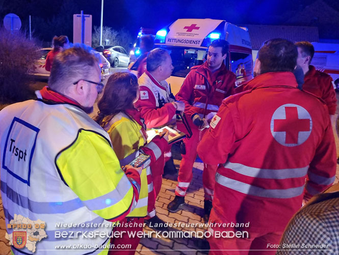 20230218 Großschadensereignis - Menschenrettung (T3) auf der B60 Foto: Stefan Schneider BFKDO BADEN 20230218 Großschadensereignis - Menschenrettung (T3) auf der B60 Foto: Stefan Schneider BFKDO BADEN