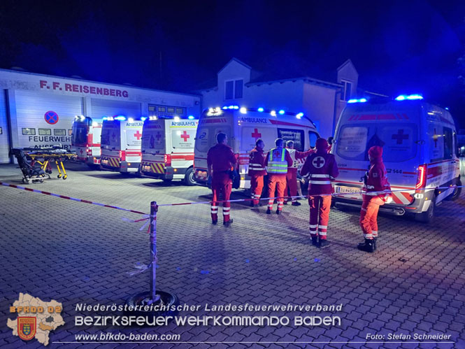 20230218 Groschadensereignis - Menschenrettung (T3) auf der B60  Foto: Stefan Schneider BFKDO BADEN