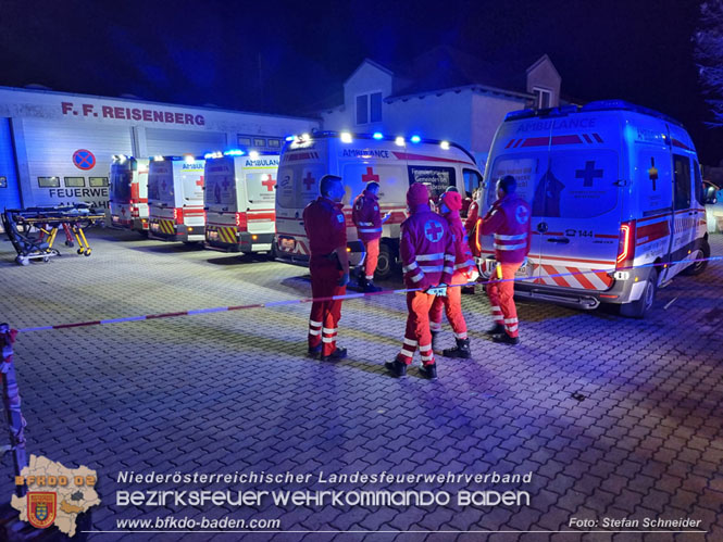 20230218 Groschadensereignis - Menschenrettung (T3) auf der B60  Foto: Stefan Schneider BFKDO BADEN