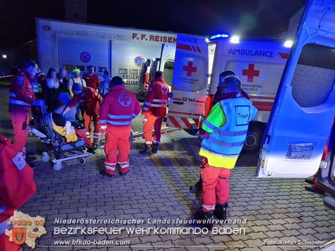 20230218 Großschadensereignis - Menschenrettung (T3) auf der B60 Foto: Stefan Schneider BFKDO BADEN 20230218 Großschadensereignis - Menschenrettung (T3) auf der B60 Foto: Stefan Schneider BFKDO BADEN