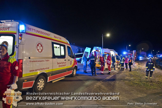 20230218 Großschadensereignis - Menschenrettung (T3) auf der B60 Foto: Stefan Schneider BFKDO BADEN 20230218 Großschadensereignis - Menschenrettung (T3) auf der B60 Foto: Stefan Schneider BFKDO BADEN