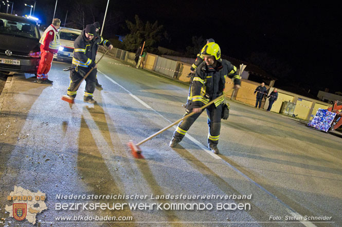 20230218 Großschadensereignis - Menschenrettung (T3) auf der B60 Foto: Stefan Schneider BFKDO BADEN 20230218 Großschadensereignis - Menschenrettung (T3) auf der B60 Foto: Stefan Schneider BFKDO BADEN