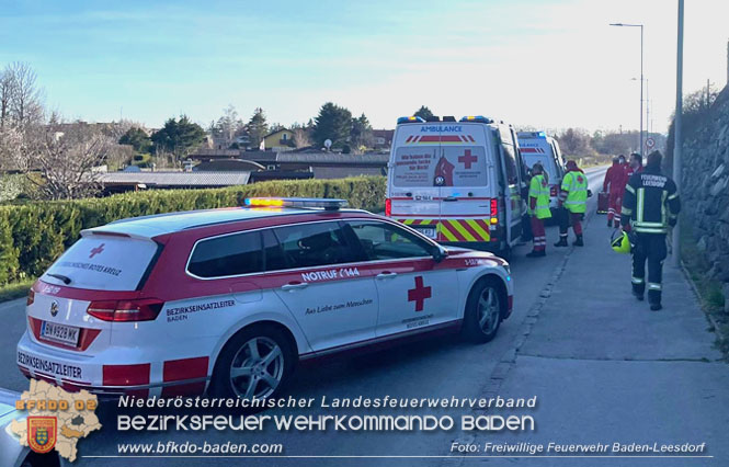 220230317 Verkehrsunfall Baden Leesdorf LB212 Dammgasse  Foto: Freiwillige Feuerwehr Baden-Leesdorf / Stefan Wagner