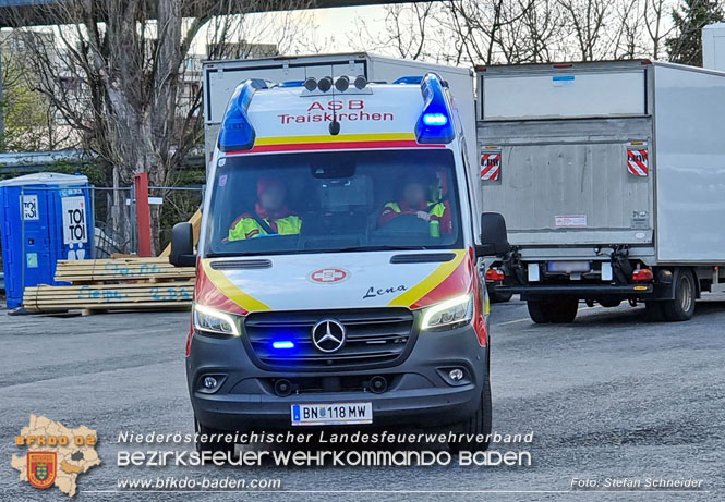 20230328 Schadstoffeinsatz in Traiskirchner Gewerbepark  Foto: Stefan Schneider BFKDO BADEN