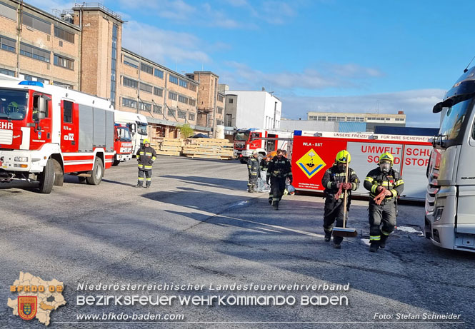 20230328 Schadstoffeinsatz in Traiskirchner Gewerbepark  Foto: Stefan Schneider BFKDO BADEN