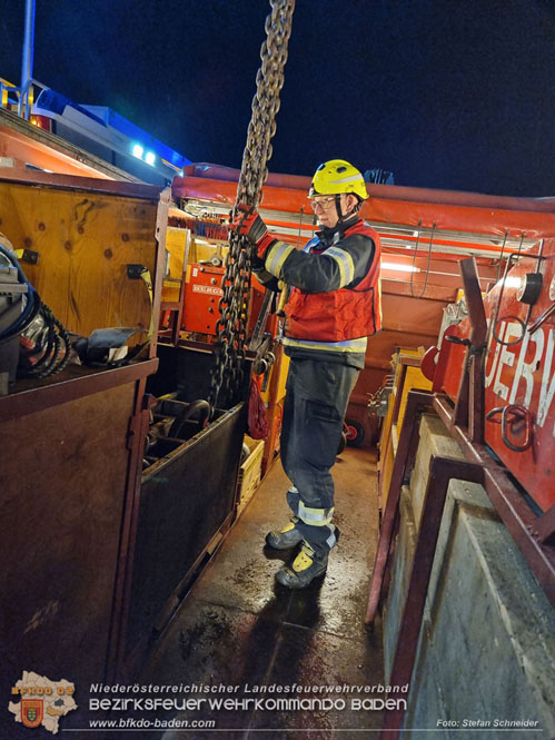 20230502 Lkw Unfall auf der A2 bei Traiskirchen  Foto: Stefan Schneider BFKDO BADEN