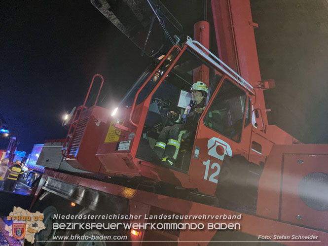 20230502 Lkw Unfall auf der A2 bei Traiskirchen  Foto: Stefan Schneider BFKDO BADEN