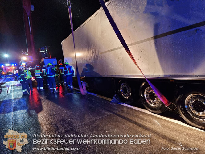 20230502 Lkw Unfall auf der A2 bei Traiskirchen Foto: Stefan Schneider BFKDO BADEN 20230502 Lkw Unfall auf der A2 bei Traiskirchen Foto: Stefan Schneider BFKDO BADEN