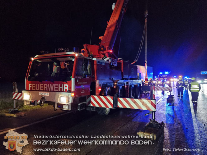 20230502 Lkw Unfall auf der A2 bei Traiskirchen Foto: Stefan Schneider BFKDO BADEN 20230502 Lkw Unfall auf der A2 bei Traiskirchen Foto: Stefan Schneider BFKDO BADEN
