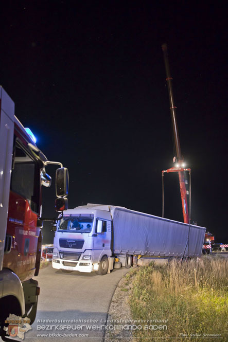 20230822 Schwere LKW Bergung in Bad Vslau  Foto: Stefan Schneider BFKDO BADEN