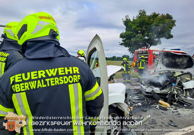 20230829 Schwerer Verkehrsunfall auf der B16 Trumau fordert 2 Verletzte  Foto: Freiwillige Feuerwehr Oberwaltersdorf