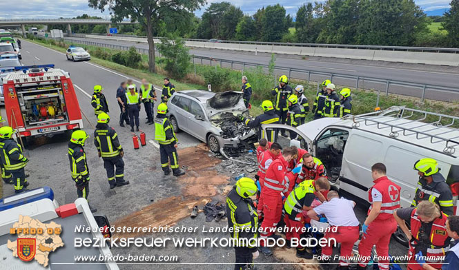 20230829 Schwerer Verkehrsunfall auf der B16 Trumau fordert 2 Verletzte  Foto: Freiwillige Feuerwehr Trumau