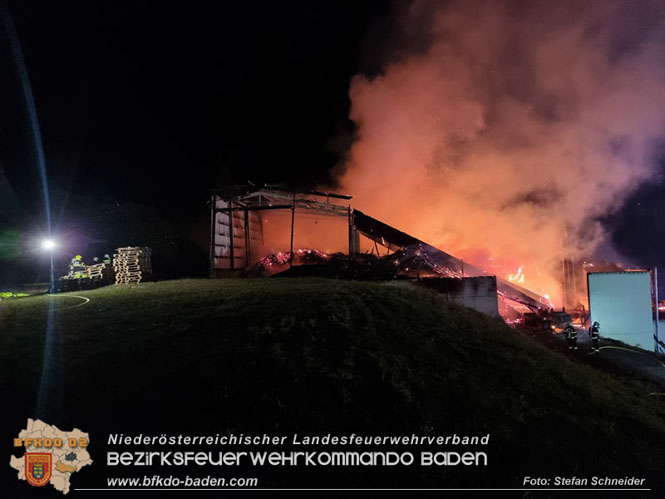 20231007_Grobrand in Heizungsanlage von Hhnerstall in Schwarzensee/Neuhaus  Foto: Stefan Schneider BFK Baden