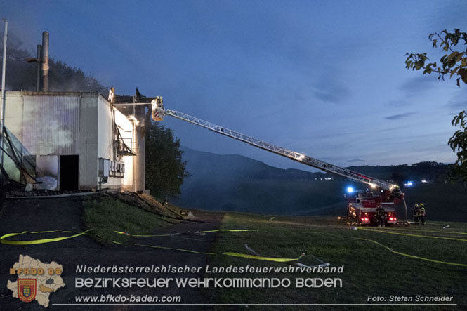 20231007_Grobrand in Heizungsanlage von Hhnerstall in Schwarzensee/Neuhaus  Foto: Stefan Schneider BFK Baden