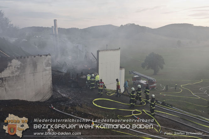 20231007_Grobrand in Heizungsanlage von Hhnerstall in Schwarzensee/Neuhaus  Foto: Stefan Schneider BFK Baden