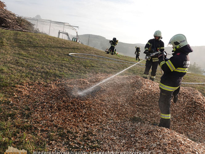 20231007_Grobrand in Heizungsanlage von Hhnerstall in Schwarzensee/Neuhaus  Foto: Stefan Schneider BFK Baden