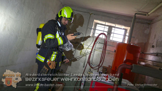 20231121 Erdgasleitung bei Tiefbauarbeiten in Tattendorf beschdigt  Foto: Stefan Schneider BFKDO BADEN