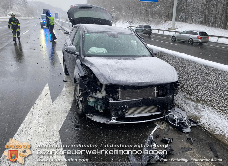 20240107_Kollision zweier Fahrzeuge auf der A21  Foto: Freiwillige Feuerwehr Alland