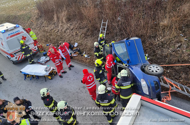 20240117 Herausfordernde Personenrettung nach Verkehrsunfall auf der L4004  Foto: Stefan Schneider BFKDO BADEN