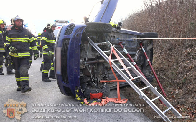 20240117 Herausfordernde Personenrettung nach Verkehrsunfall auf der L4004  Foto: Stefan Schneider BFKDO BADEN