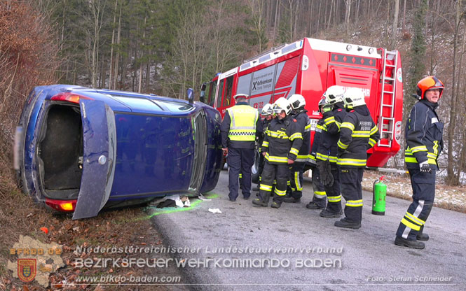 20240117 Herausfordernde Personenrettung nach Verkehrsunfall auf der L4004  Foto: Stefan Schneider BFKDO BADEN