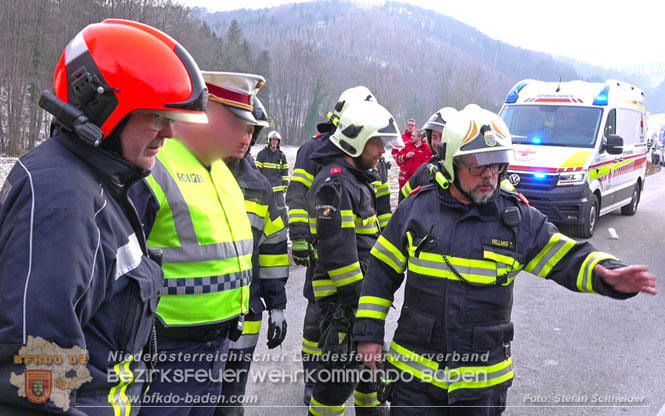 20240117 Herausfordernde Personenrettung nach Verkehrsunfall auf der L4004  Foto: Stefan Schneider BFKDO BADEN