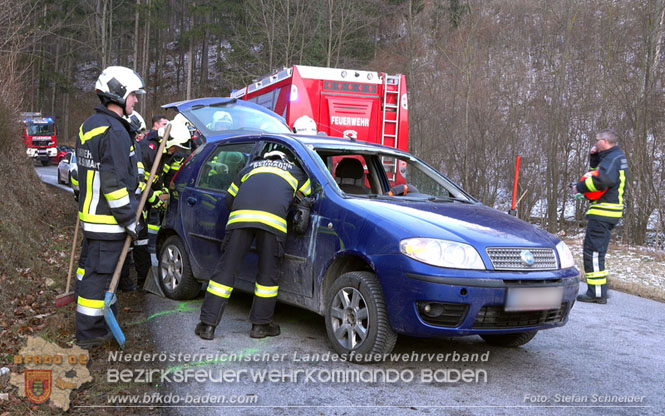 20240117 Herausfordernde Personenrettung nach Verkehrsunfall auf der L4004  Foto: Stefan Schneider BFKDO BADEN