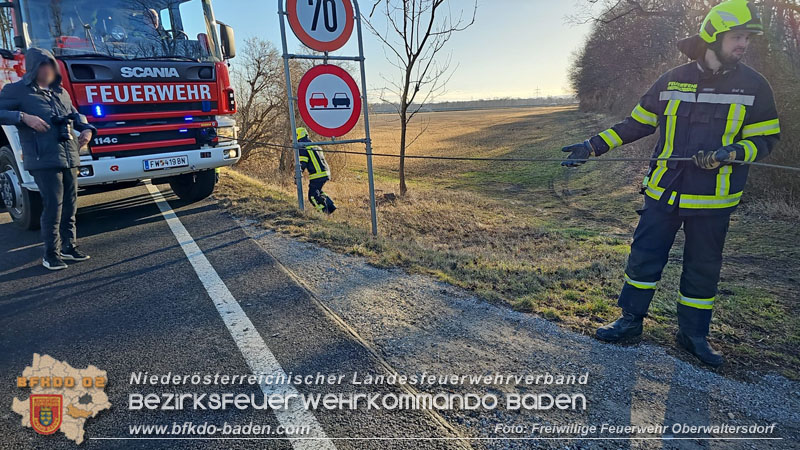 20240126 Fahrzeugbergung auf der B210  Foto: Freiwillige Feuerwehr Oberwaltersdorf
