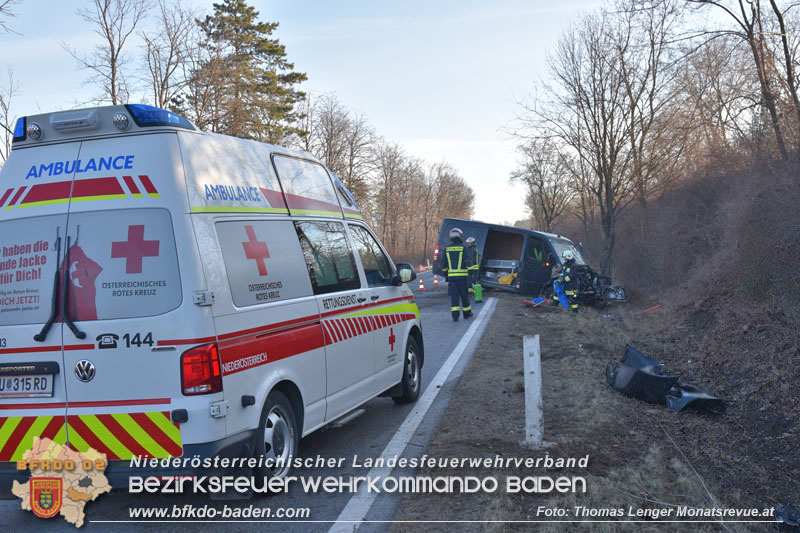 20240130 Fahrzeugüberschlag auf der B60 Unterwaltersdorf - Reisenberg Foto: Thomas Lenger Monatsrevue.at 20240130 Fahrzeugüberschlag auf der B60 Unterwaltersdorf - Reisenberg Foto: Thomas Lenger Monatsrevue.at