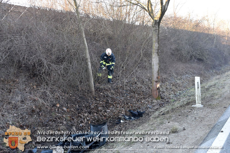 20240130 Fahrzeugüberschlag auf der B60 Unterwaltersdorf - Reisenberg Foto: Thomas Lenger Monatsrevue.at 20240130 Fahrzeugüberschlag auf der B60 Unterwaltersdorf - Reisenberg Foto: Thomas Lenger Monatsrevue.at