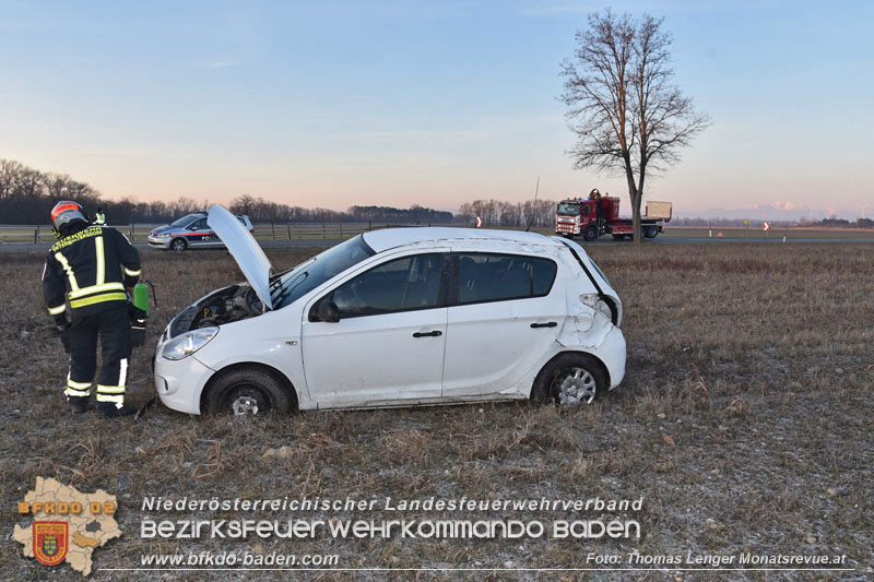 20240130 Fahrzeugüberschlag auf der L168 bei Unterwaltersdorf Foto: Thomas Lenger Monatsrevue.at 20240130 Fahrzeugüberschlag auf der L168 bei Unterwaltersdorf Foto: Thomas Lenger Monatsrevue.at