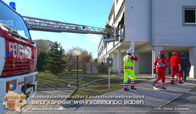 20240203 Brandeinsatz in Bad Vöslau - 3 Todesopfer in der Brandwohnung gefunden Foto: Stefan Schneider BFKDO BADEN 20240203 Brandeinsatz in Bad Vöslau - 3 Todesopfer in der Brandwohnung gefunden Foto: Stefan Schneider BFKDO BADEN