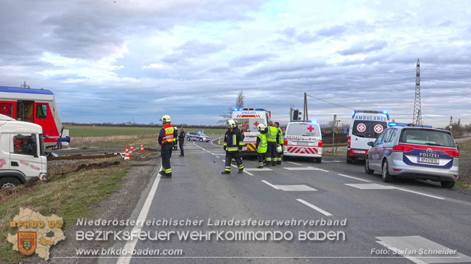 20240208 Sattelzug kollidiert mit Aspangbahn bei Traiskirchen   Foto: Stefan Schneider BFKDO BADEN