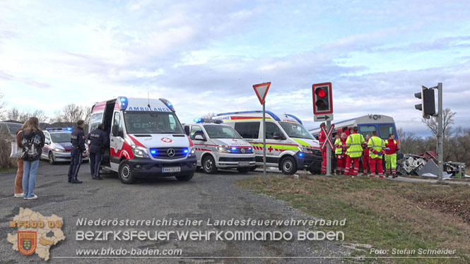 20240208 Sattelzug kollidiert mit Aspangbahn bei Traiskirchen   Foto: Stefan Schneider BFKDO BADEN