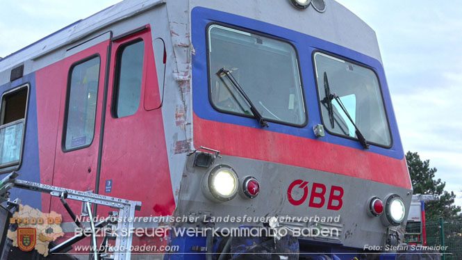 20240208 Sattelzug kollidiert mit Aspangbahn bei Traiskirchen   Foto: Stefan Schneider BFKDO BADEN