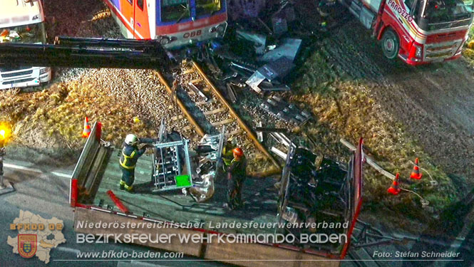 20240208 Sattelzug kollidiert mit Aspangbahn bei Traiskirchen   Foto: Stefan Schneider BFKDO BADEN