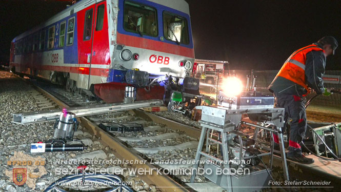 20240208 Sattelzug kollidiert mit Aspangbahn bei Traiskirchen   Foto: Stefan Schneider BFKDO BADEN