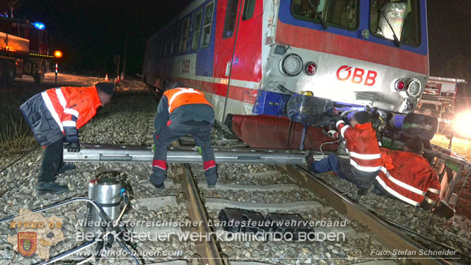 20240208 Sattelzug kollidiert mit Aspangbahn bei Traiskirchen   Foto: Stefan Schneider BFKDO BADEN