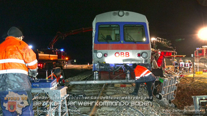 20240208 Sattelzug kollidiert mit Aspangbahn bei Traiskirchen   Foto: Stefan Schneider BFKDO BADEN