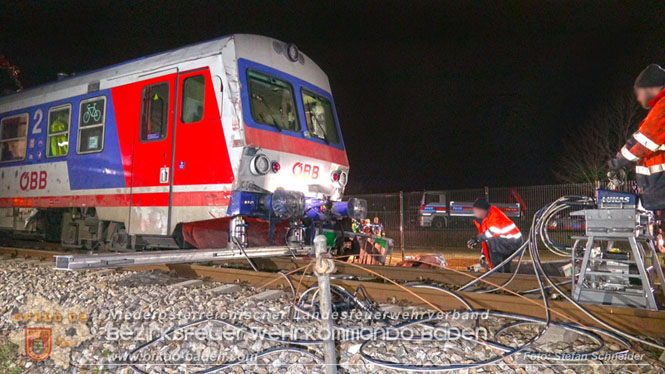 20240208 Sattelzug kollidiert mit Aspangbahn bei Traiskirchen   Foto: Stefan Schneider BFKDO BADEN