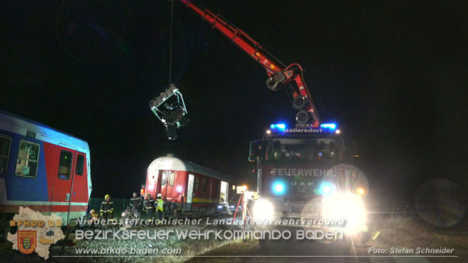 20240208 Sattelzug kollidiert mit Aspangbahn bei Traiskirchen   Foto: Stefan Schneider BFKDO BADEN