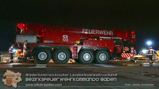 20240208 Sattelzug kollidiert mit Aspangbahn bei Traiskirchen   Foto: Stefan Schneider BFKDO BADEN