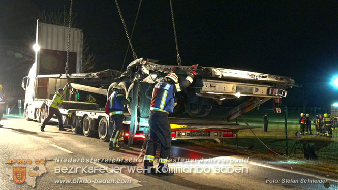 20240208 Sattelzug kollidiert mit Aspangbahn bei Traiskirchen   Foto: Stefan Schneider BFKDO BADEN